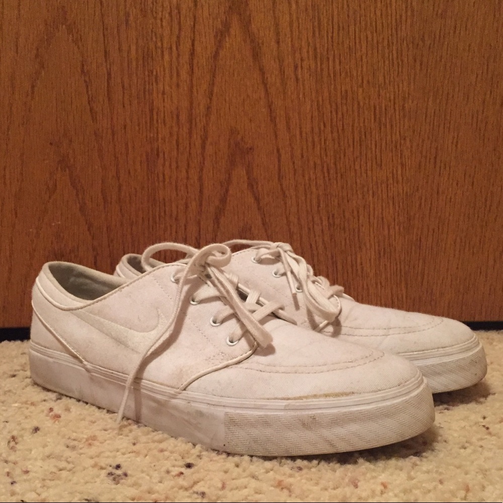 White Nike Stefan Janoski Skateboarding Shoes